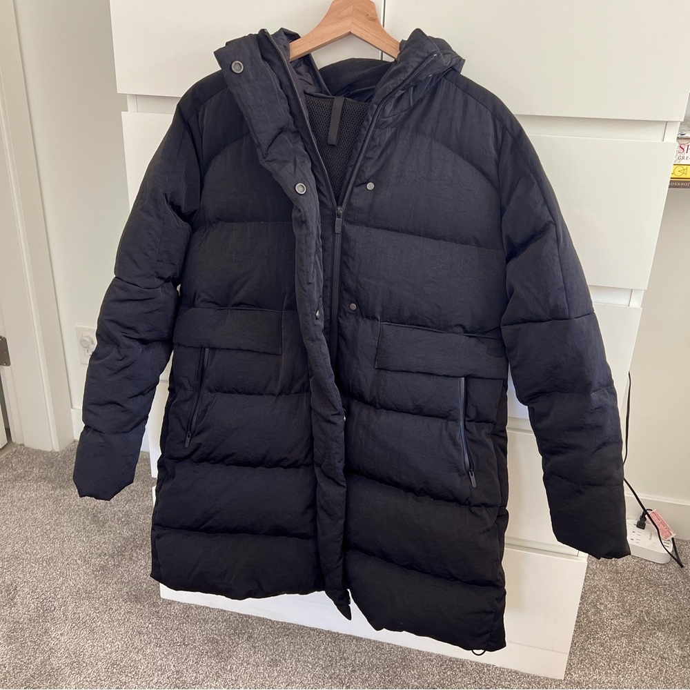 Lululemon Snow Warrior Parka (6) - Shiny Black